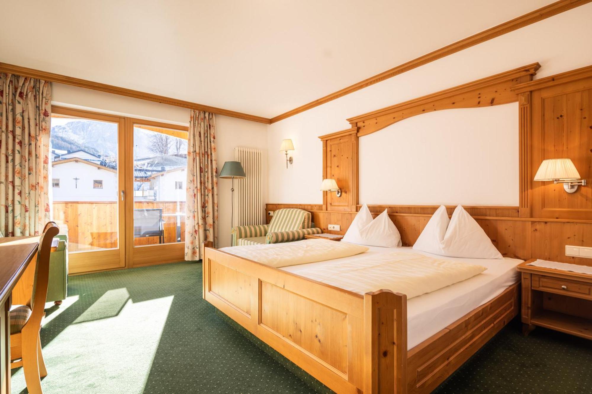 Hotel Sonnenhof Кастелрото Екстериор снимка