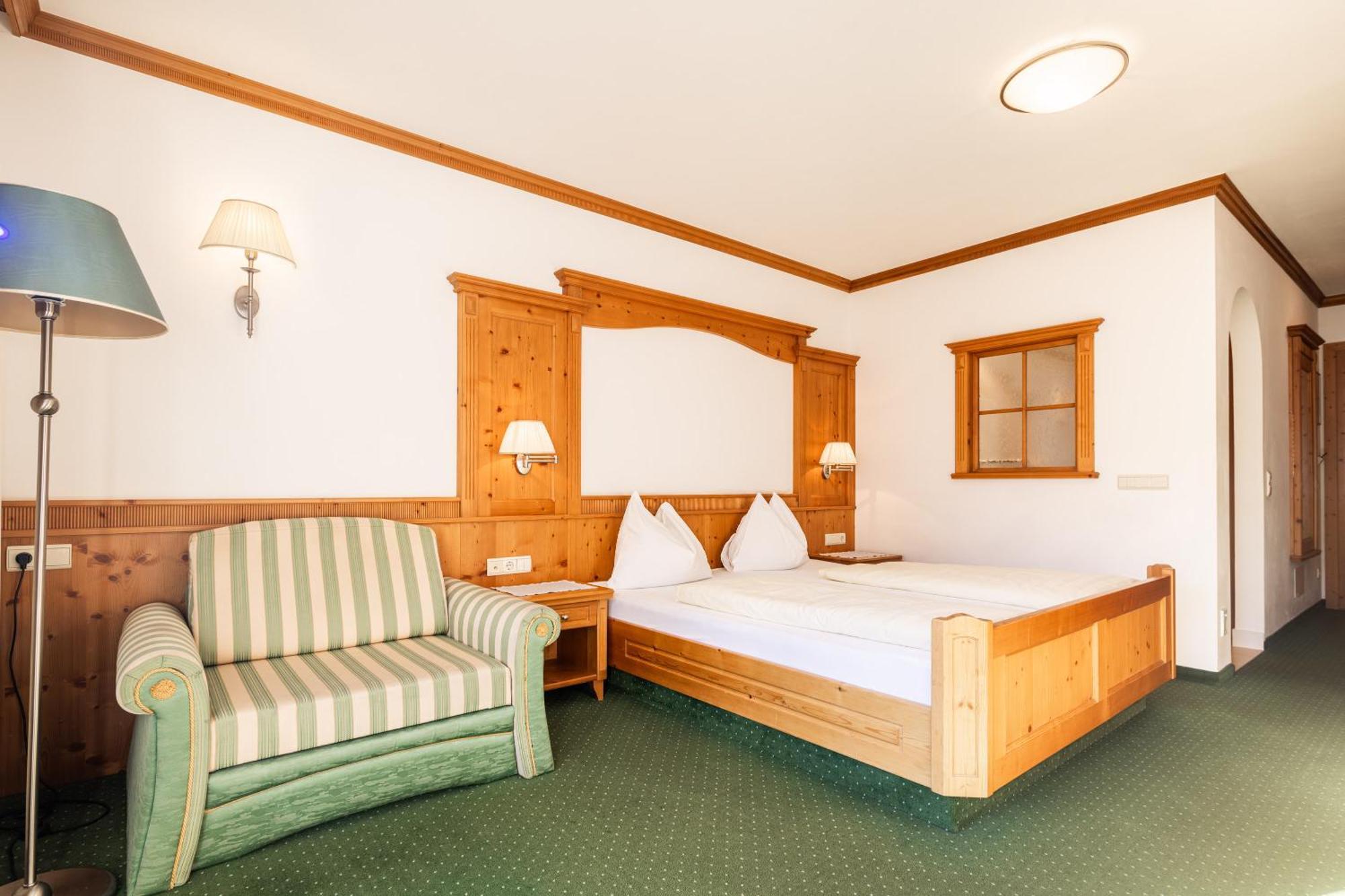 Hotel Sonnenhof Кастелрото Екстериор снимка