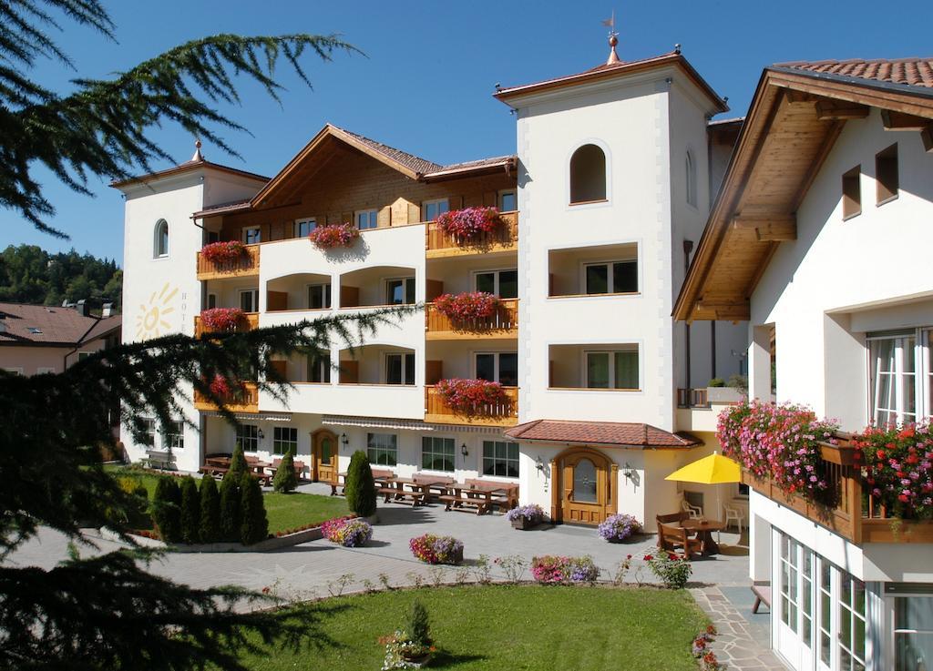 Hotel Sonnenhof Кастелрото Екстериор снимка